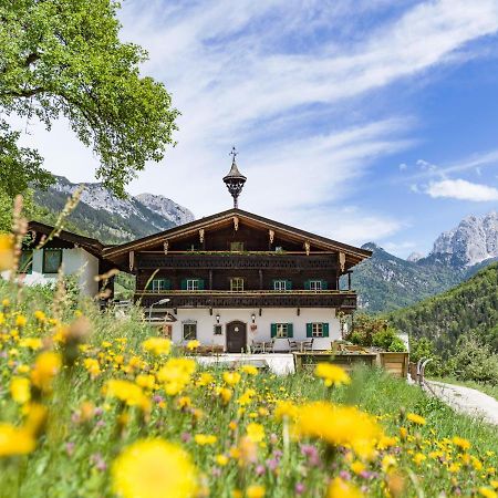 Berg'K'Hof Kaisertal - Alpine Hideaway เอบส์ ภายนอก รูปภาพ