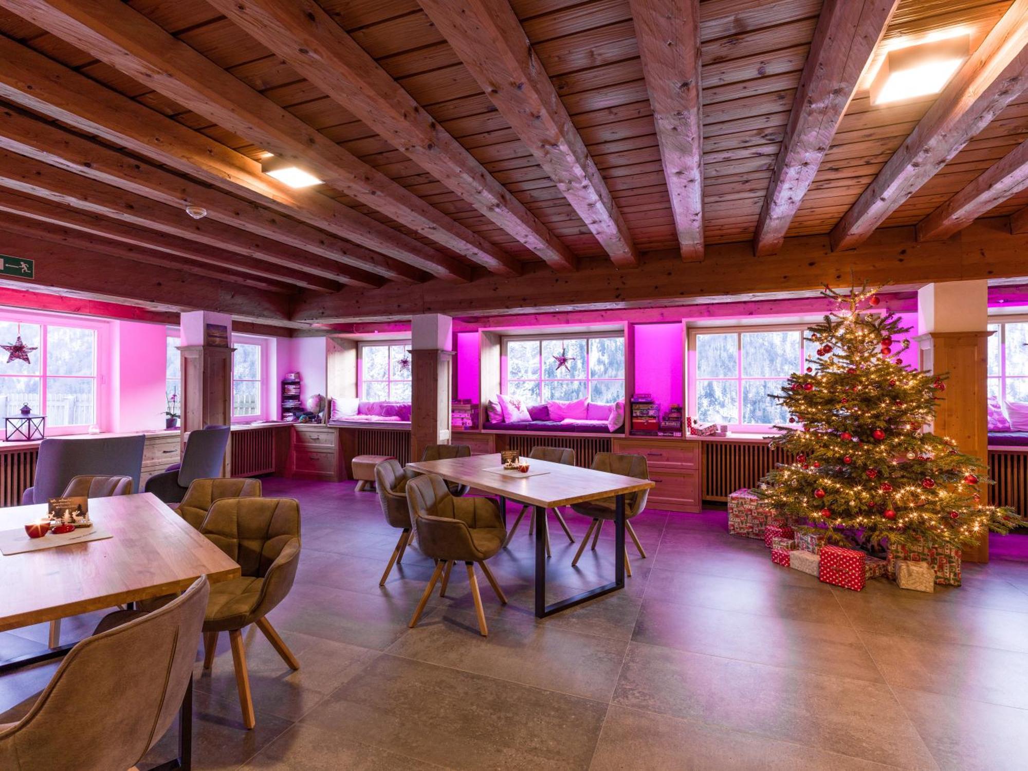 Berg'K'Hof Kaisertal - Alpine Hideaway เอบส์ ภายนอก รูปภาพ