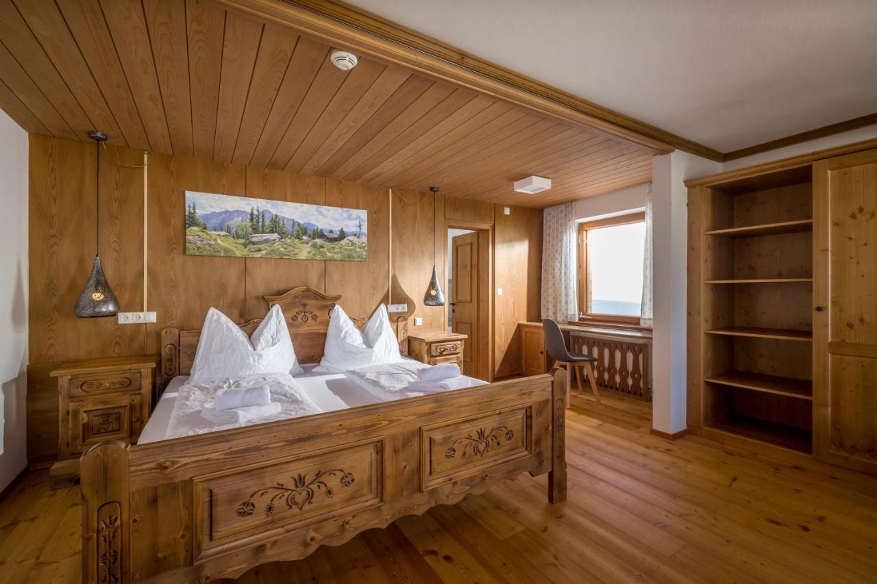 Berg'K'Hof Kaisertal - Alpine Hideaway เอบส์ ภายนอก รูปภาพ