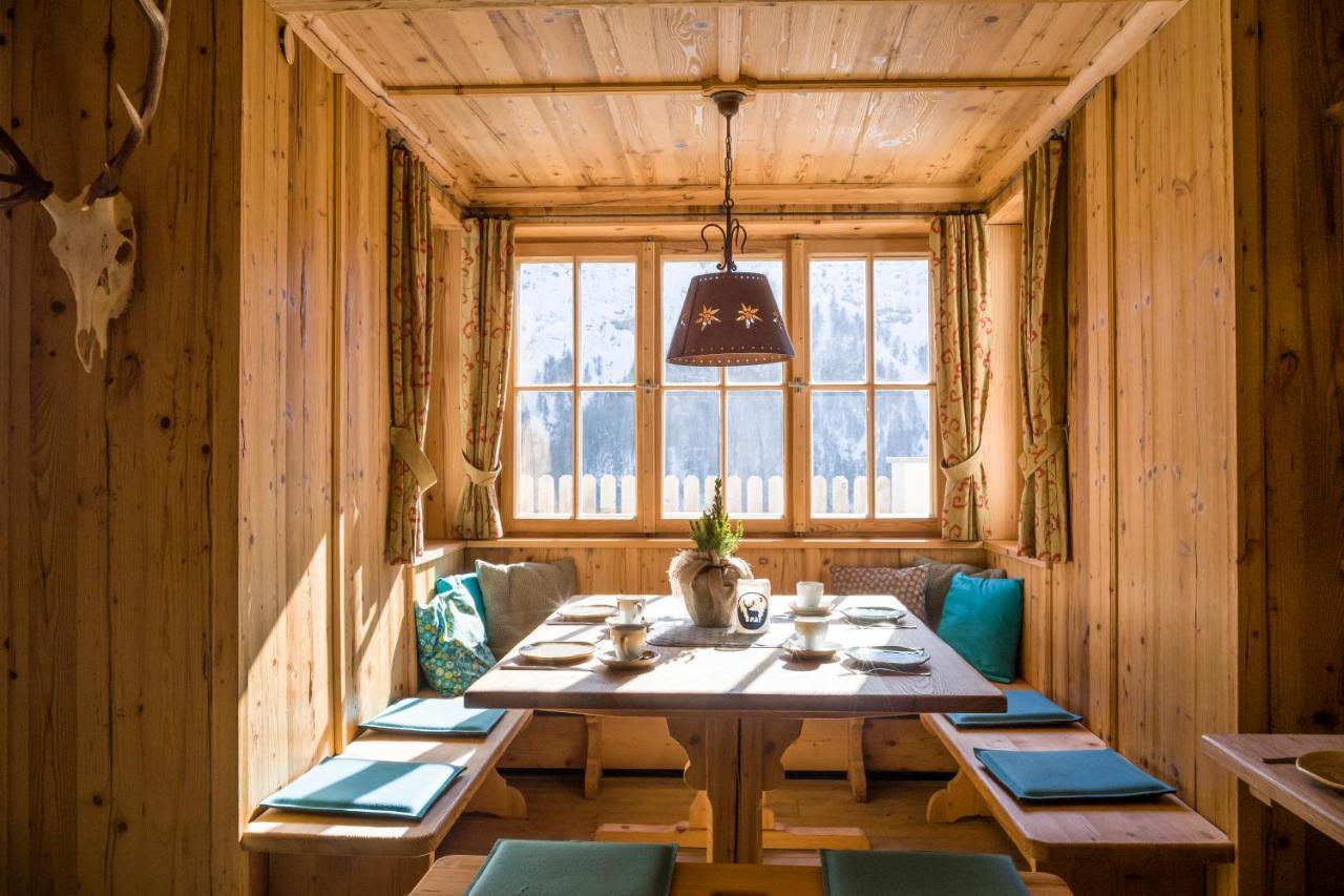 Berg'K'Hof Kaisertal - Alpine Hideaway เอบส์ ภายนอก รูปภาพ